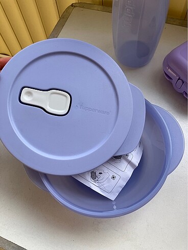 Tupperware Tupperware mikrodalga saklama taşıma kabı