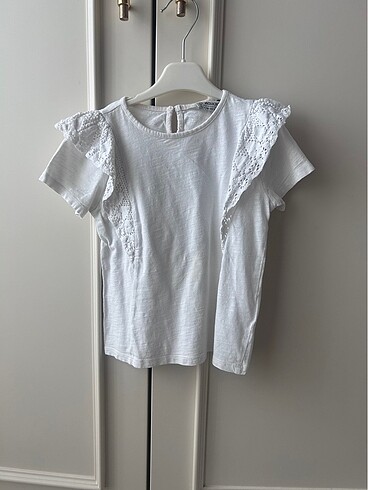 Kız tshirt güpür detaylı
