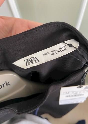 Zara Siyah Yüksek Yakalı Uzun Elbise - Görsel 7