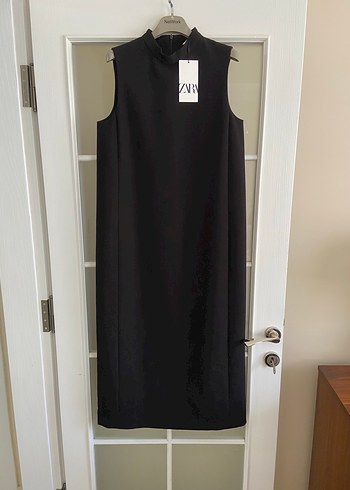 Zara Siyah Yüksek Yakalı Uzun Elbise - Görsel 6
