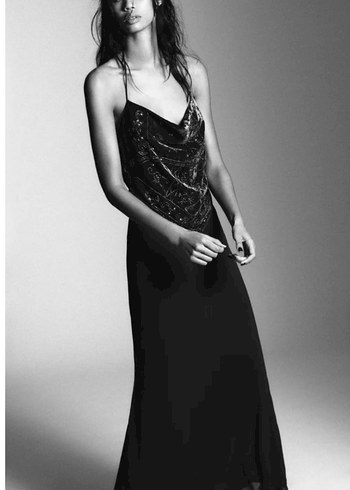 Siyah İşlemeli Uzun Straplez Büstiyer - Görsel 2