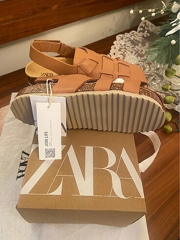 32 Beden Zara 0 deri sandalet