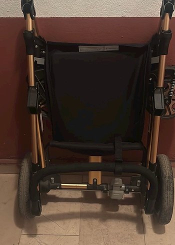 Siyah Bebek Arabası - Görsel 4