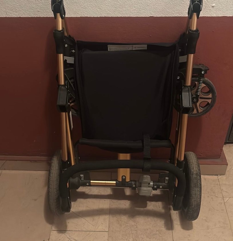 Siyah Bebek Arabası - Görsel 4