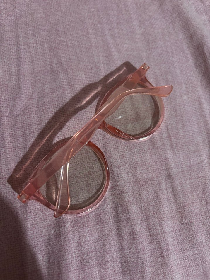 Şeffaf Pembe Numarasız Kadın Gözlüğü - Görsel 2