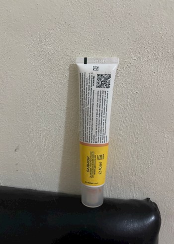 Garnier Vitamin C Gündüz Kremi SPF 50+ - Görsel 2