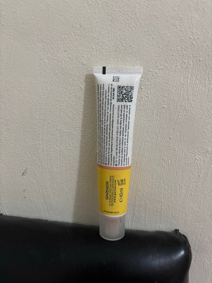 Garnier Vitamin C Gündüz Kremi SPF 50+ - Görsel 2