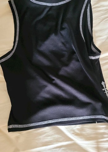 s Beden Siyah Gotik Haçlı Desenli Kayık Yaka Crop