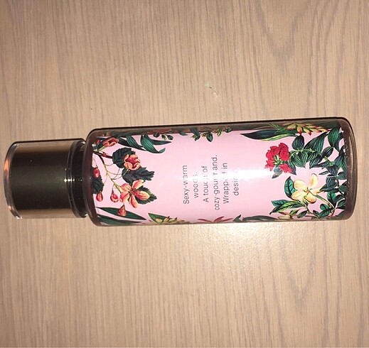  Beden Victoria?s Secret Velvet Petals Parfume 250 ml