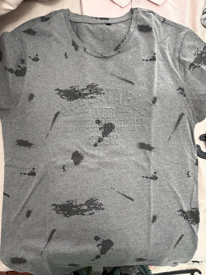 Farklı marka 4 adet toplu tişörtler - Görsel 2