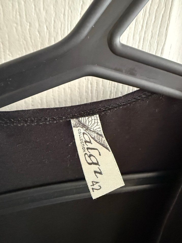 Siyah V Yaka Uzun Kollu abaya - Görsel 2