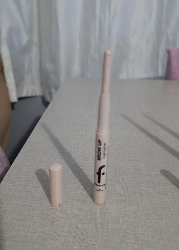 Bej Renkli Kapatıcı ve Aydınlatıcı Kalem - Görsel 3