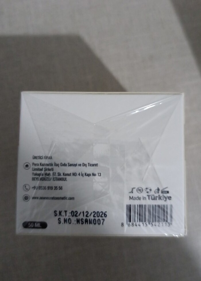 Botoks kremi elimde 2 adet var - Görsel 3