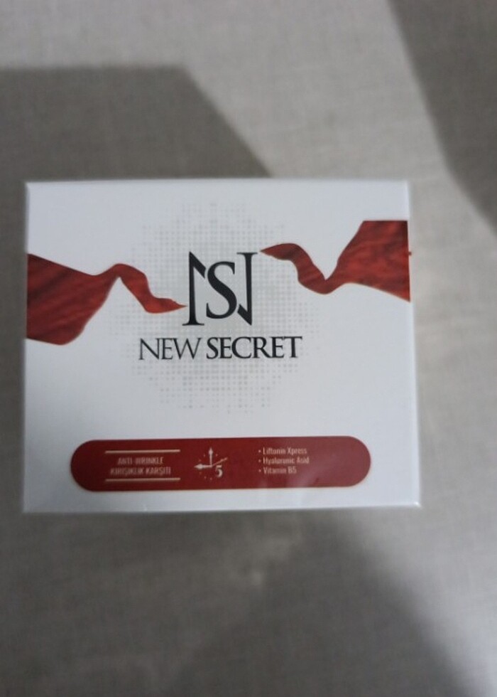 Botoks kremi elimde 2 adet var - Görsel 4