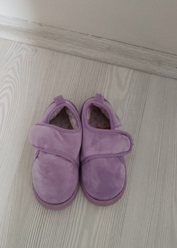 Kız Çocuk panduf