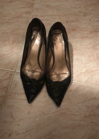 Siyah Tarz Stiletto Topuklu Kadın Ayakkabı