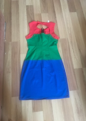 Renkli V Yaka Kolsuz Midi Kalem Elbise