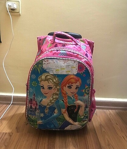  Beden Çekçekli okul çantası