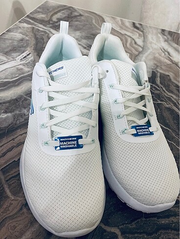 Skechers 38 numara