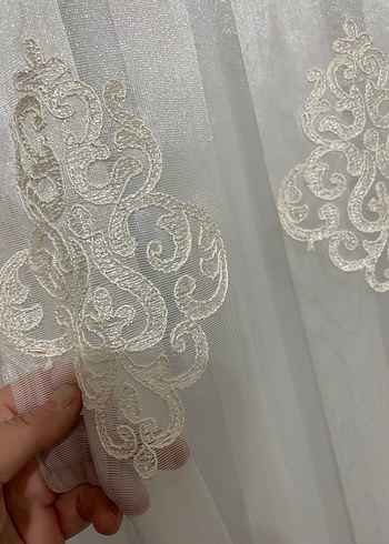 Beyaz Nakışlı Perde - Görsel 2
