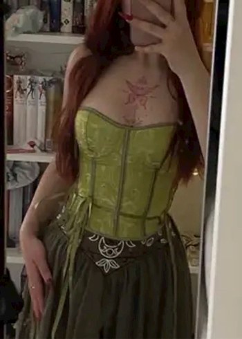 Yeşil Korse - Görsel 2
