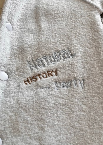 Nakışlı Beyaz Erkek Bebek Tulumu - Görsel 3