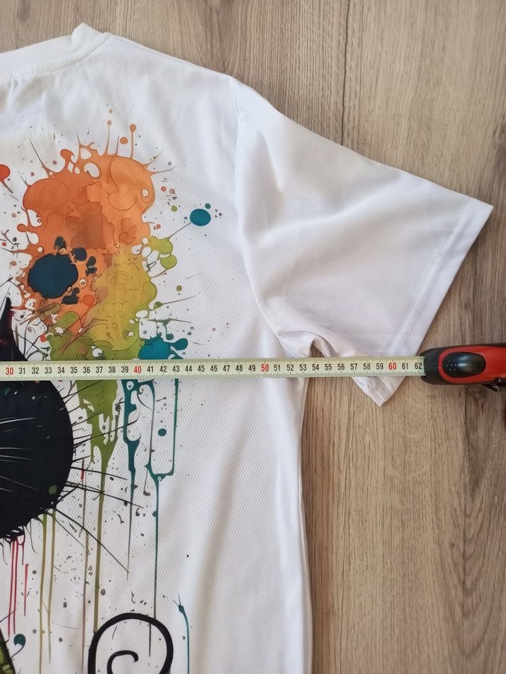 Renkli Baskılı Beyaz Kedi Temalı Tişört - Görsel 5