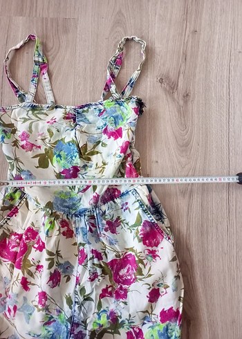 Çiçek Desenli Askılı Tulum - Görsel 2