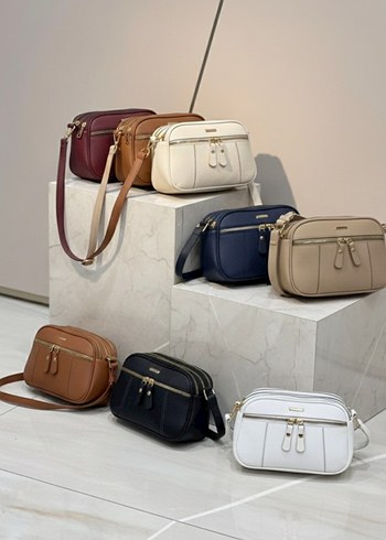 Nakışlı ön detay 3 gözlü deri kadın çanta - Görsel 4