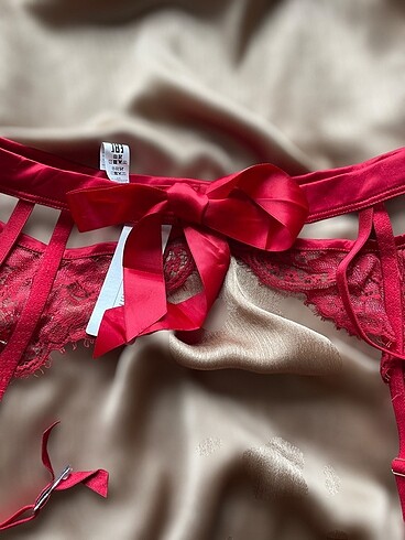 universal Beden kırmızı Renk Intimissimi Jartiyer Kemeri