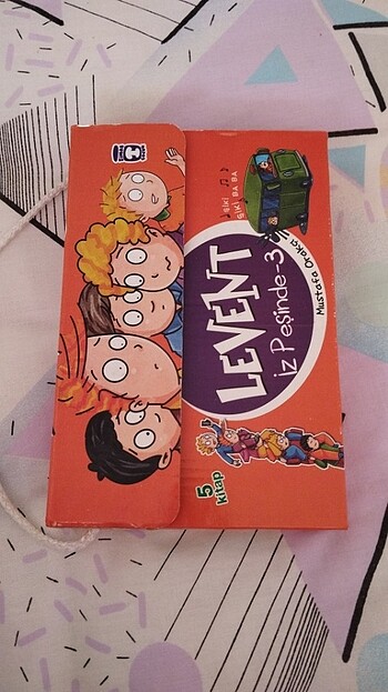Levent iz peşinde 3 kitap serisi