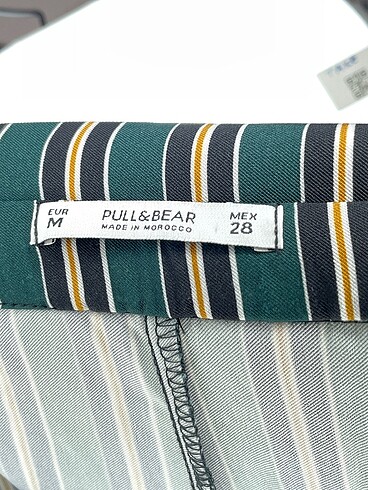 m Beden çeşitli Renk Pull and Bear Kumaş Pantolon %70 İndirimli.