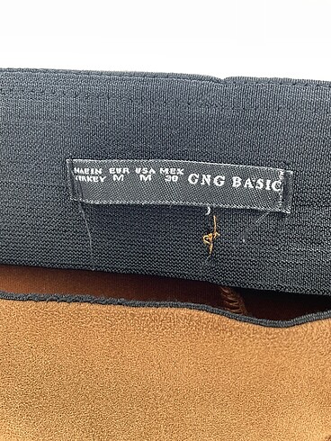 m Beden çeşitli Renk PreLoved Kumaş Pantolon %70 İndirimli.