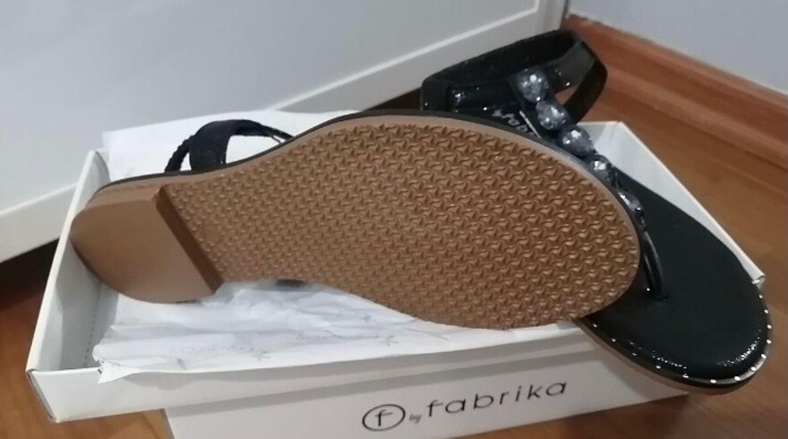 37 Beden Fabrika Yeni sandalet