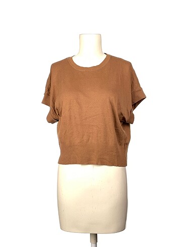 Zara T-shirt %70 İndirimli.