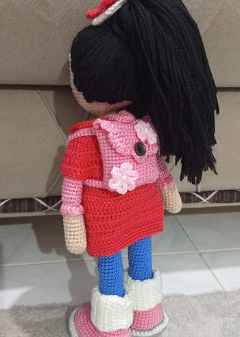 Pembe sırt çantalı örgü oyuncak bebek - Görsel 2