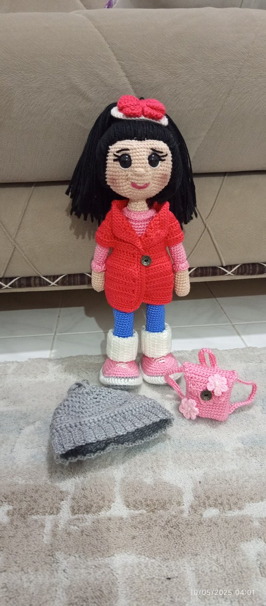 Pembe sırt çantalı örgü oyuncak bebek - Görsel 3