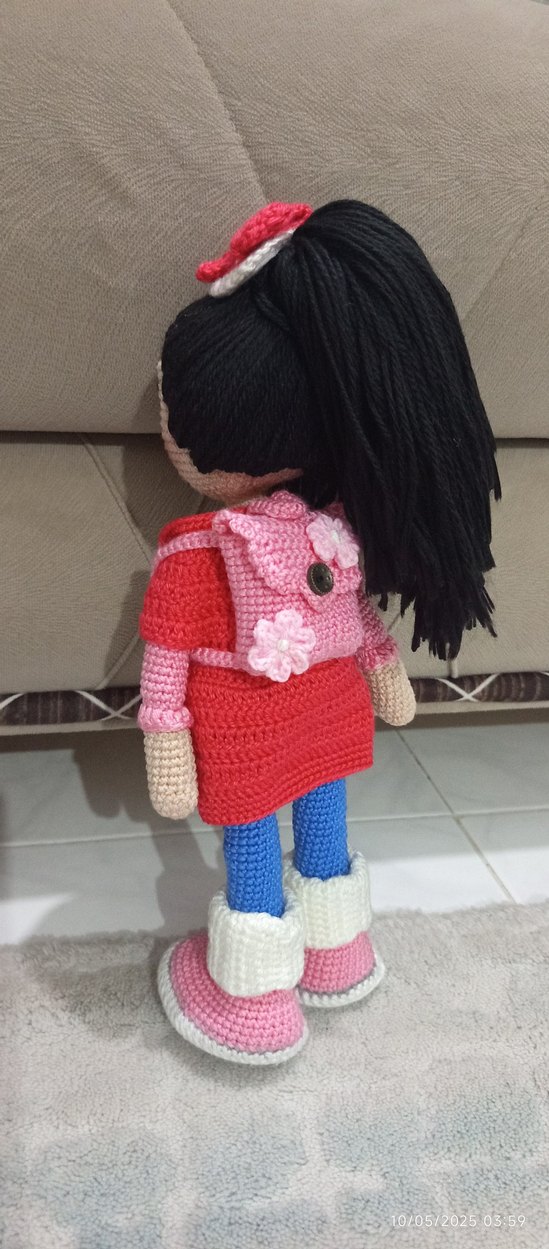 Pembe sırt çantalı örgü oyuncak bebek - Görsel 2