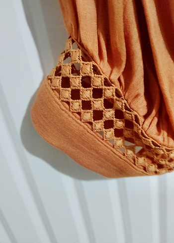 V Yaka Bej Kadın Keten Gömlek - Görsel 2