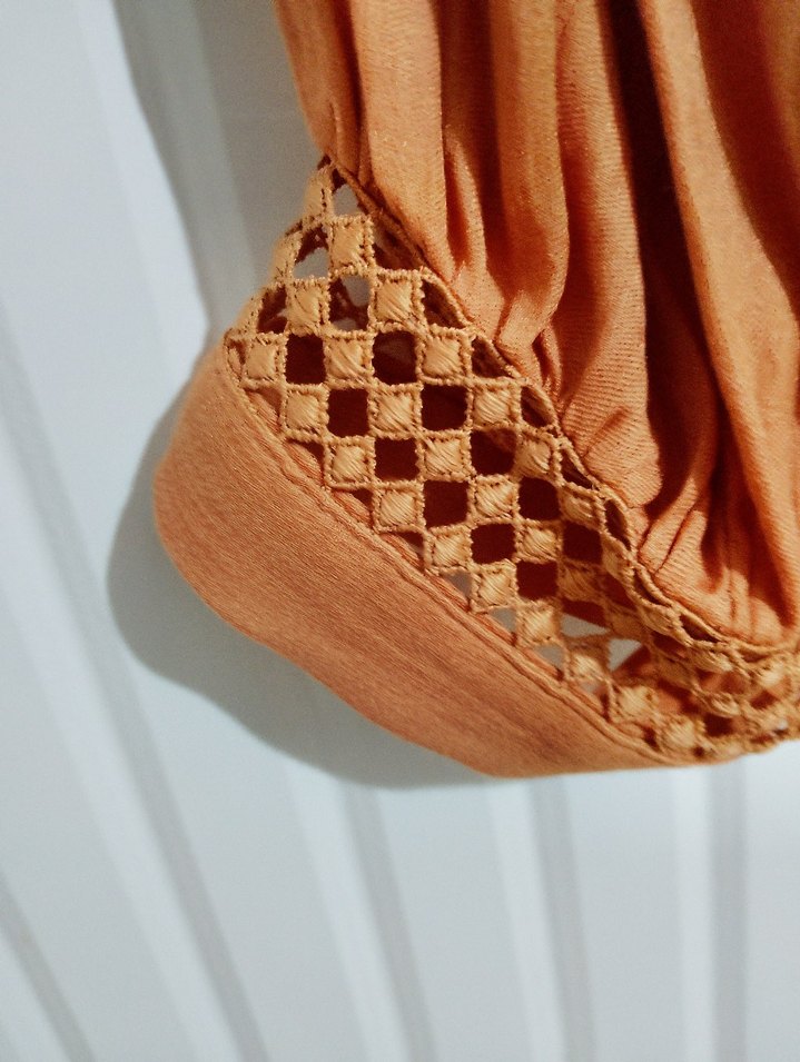 V Yaka Bej Kadın Keten Gömlek - Görsel 2