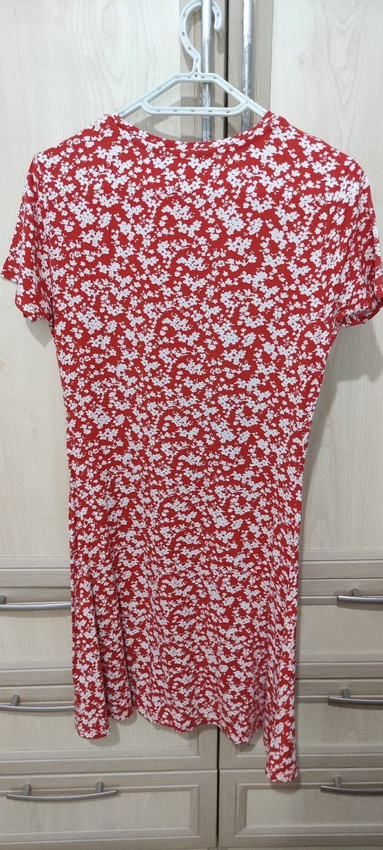 Kırmızı Çiçek Desenli Midi Elbise - Görsel 2