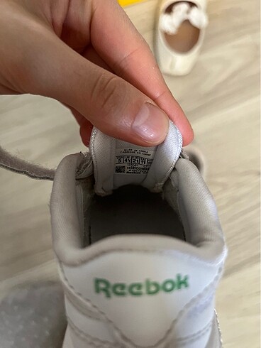 21 Beden Reebok bebek ayakkabısı