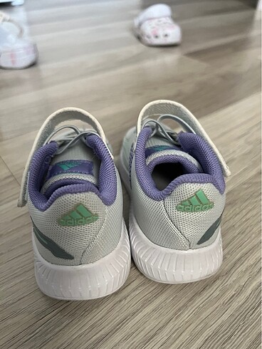 21 Beden mor Renk Adidas bebek ayakkabı