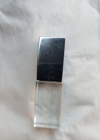 Beyaz ve Gri Cam USB Bellek - Görsel 2