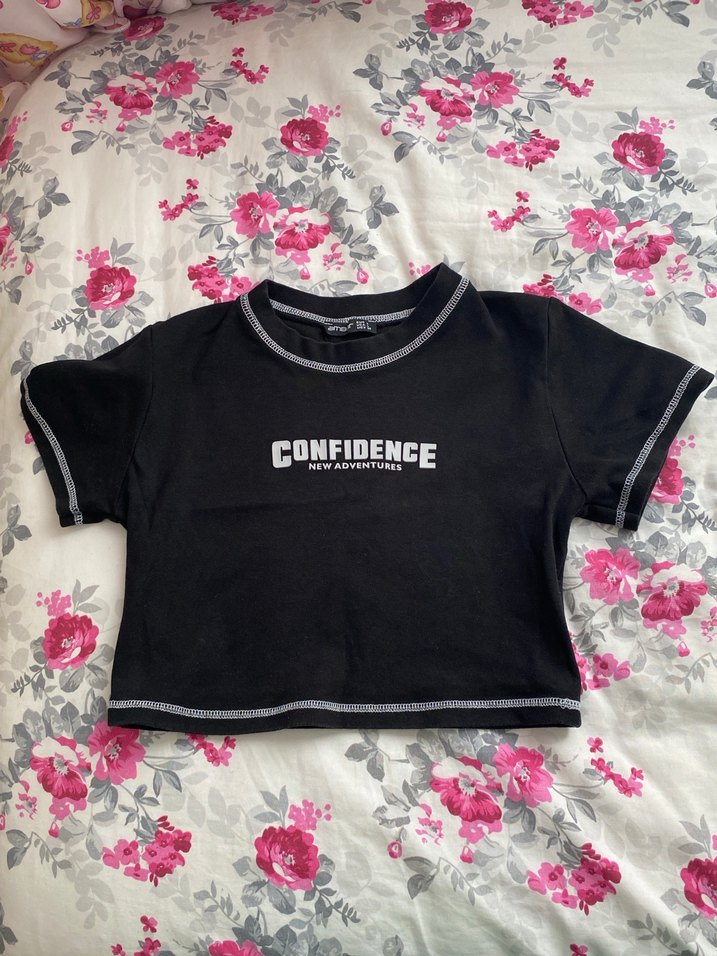 Siyah Kısa Kollu Crop Top - Görsel 3