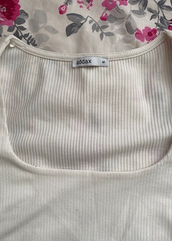 Beyaz Kadın Kısa Crop Üst - Görsel 2