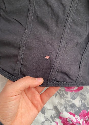 Siyah Kısa Kollu Gotik Crop Top - Görsel 2