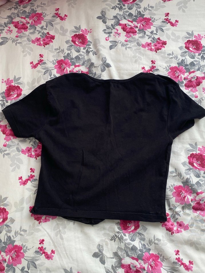 Siyah Kısa Kollu Gotik Crop Top - Görsel 4