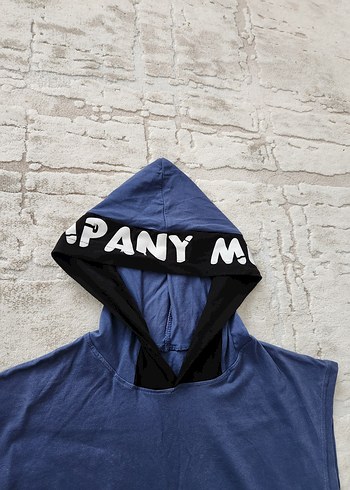 Kapüşonlu, baskılı, tişört - Görsel 2