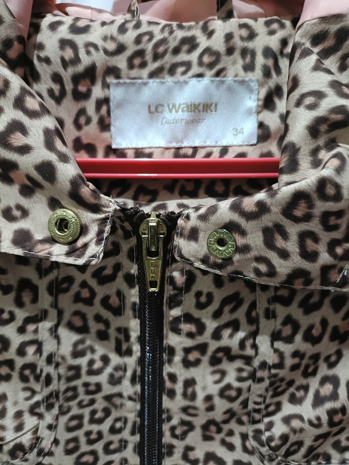 Kahverengi Leopar Desenli Midi Yağmurluk - Görsel 4